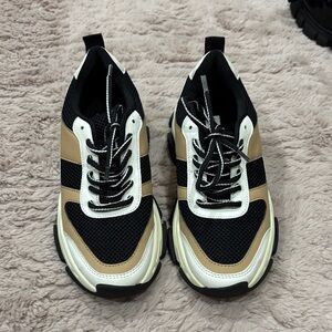 Steve Madden Tan and White Sneakers